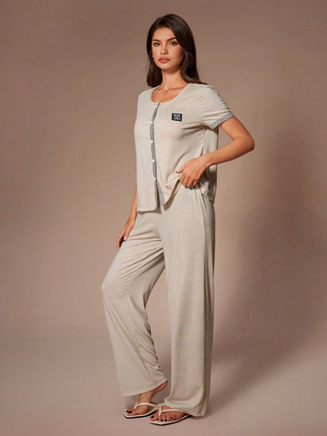 Compleu pijamale SHEIN, maro