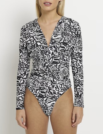 Body River Island, mix culori