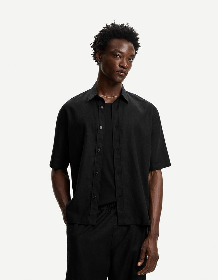 Cămașă cu mâneca scurtă BERSHKA, negru