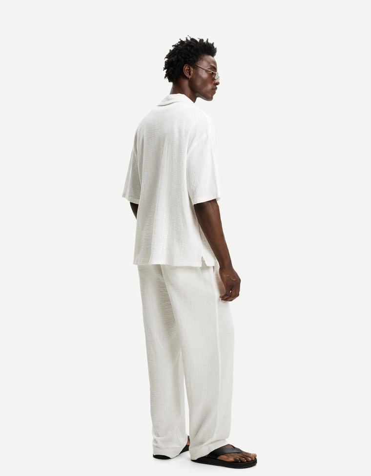Pantaloni BERSHKA, alb
