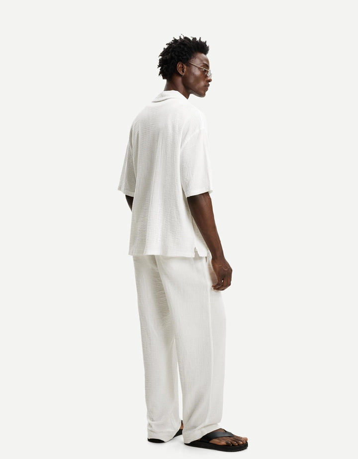 Pantaloni BERSHKA, alb