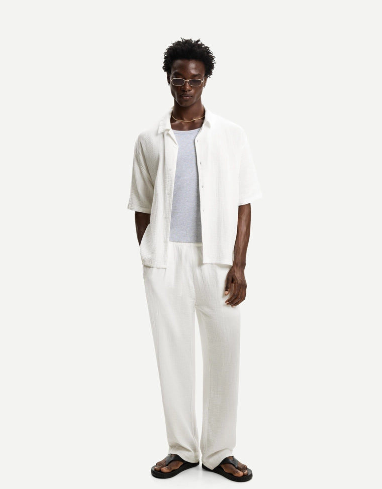 Pantaloni BERSHKA, alb