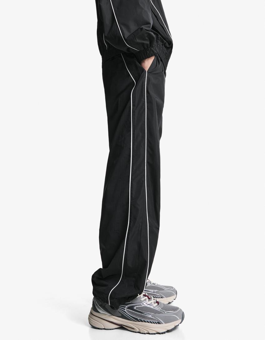 Pantaloni BERSHKA, negru