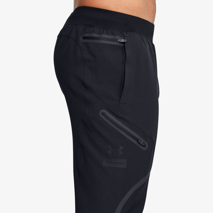Pantaloni UNDER ARMOUR, negru