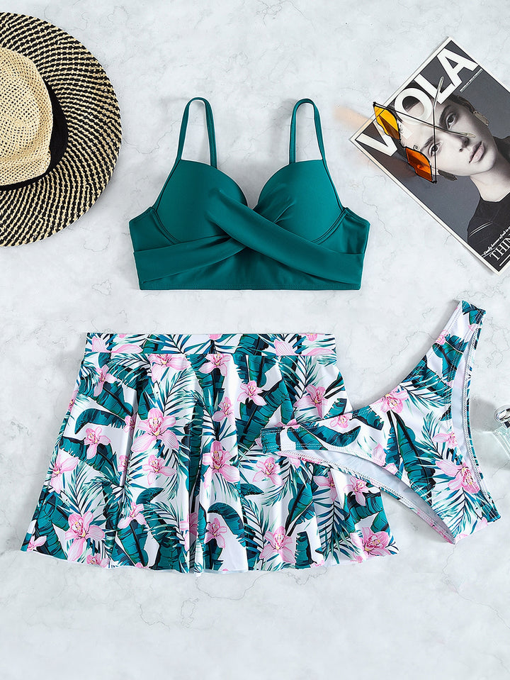 Set costum de baie SHEIN, mix culori