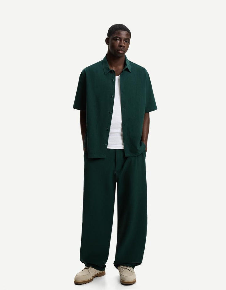 Pantaloni BERSHKA, verde