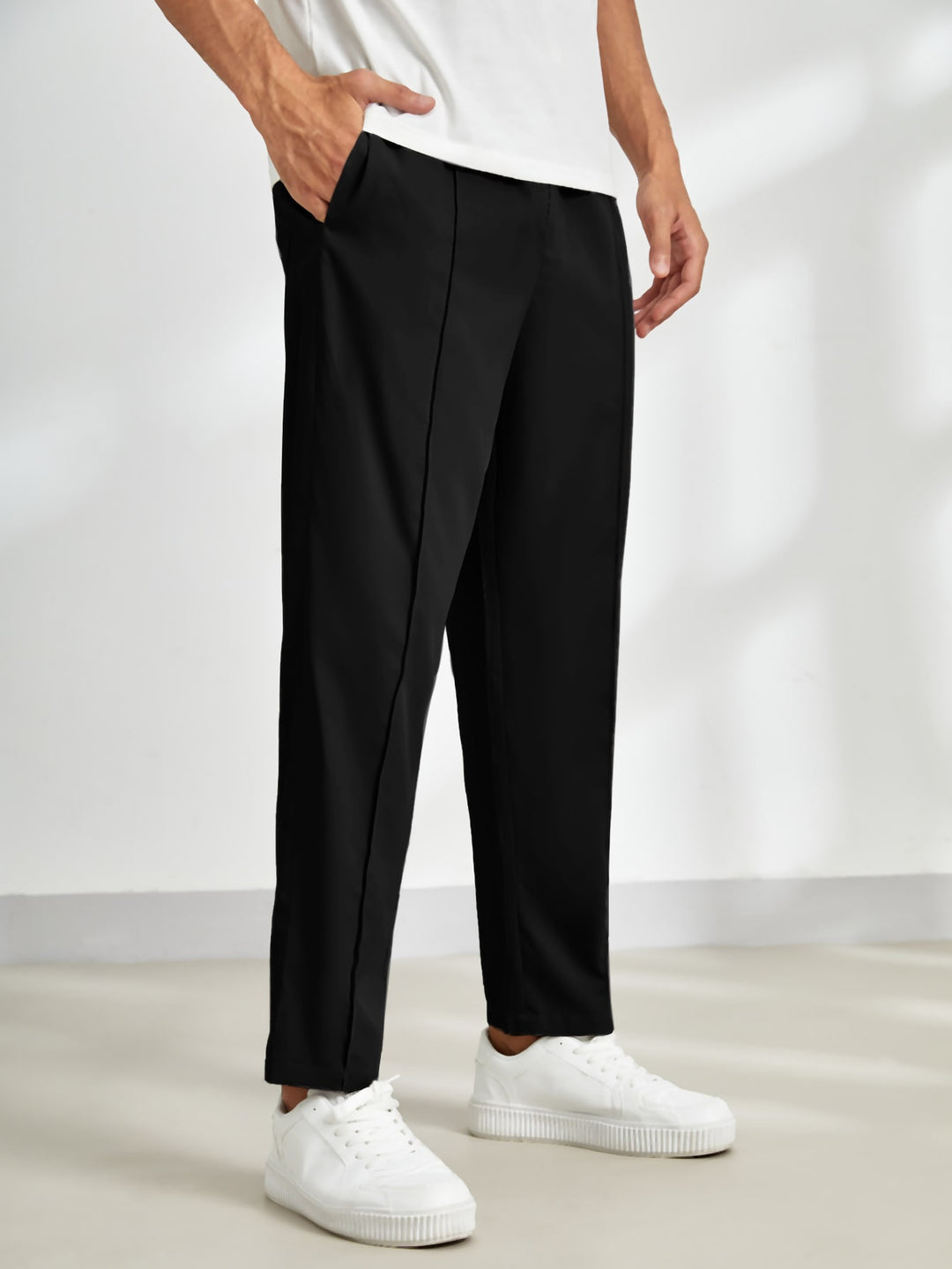 Pantaloni SHEIN, negru