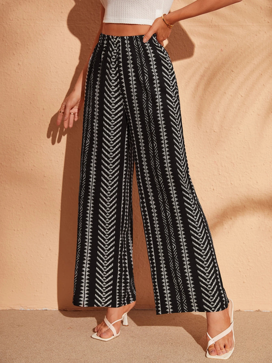 Pantaloni SHEIN, negru