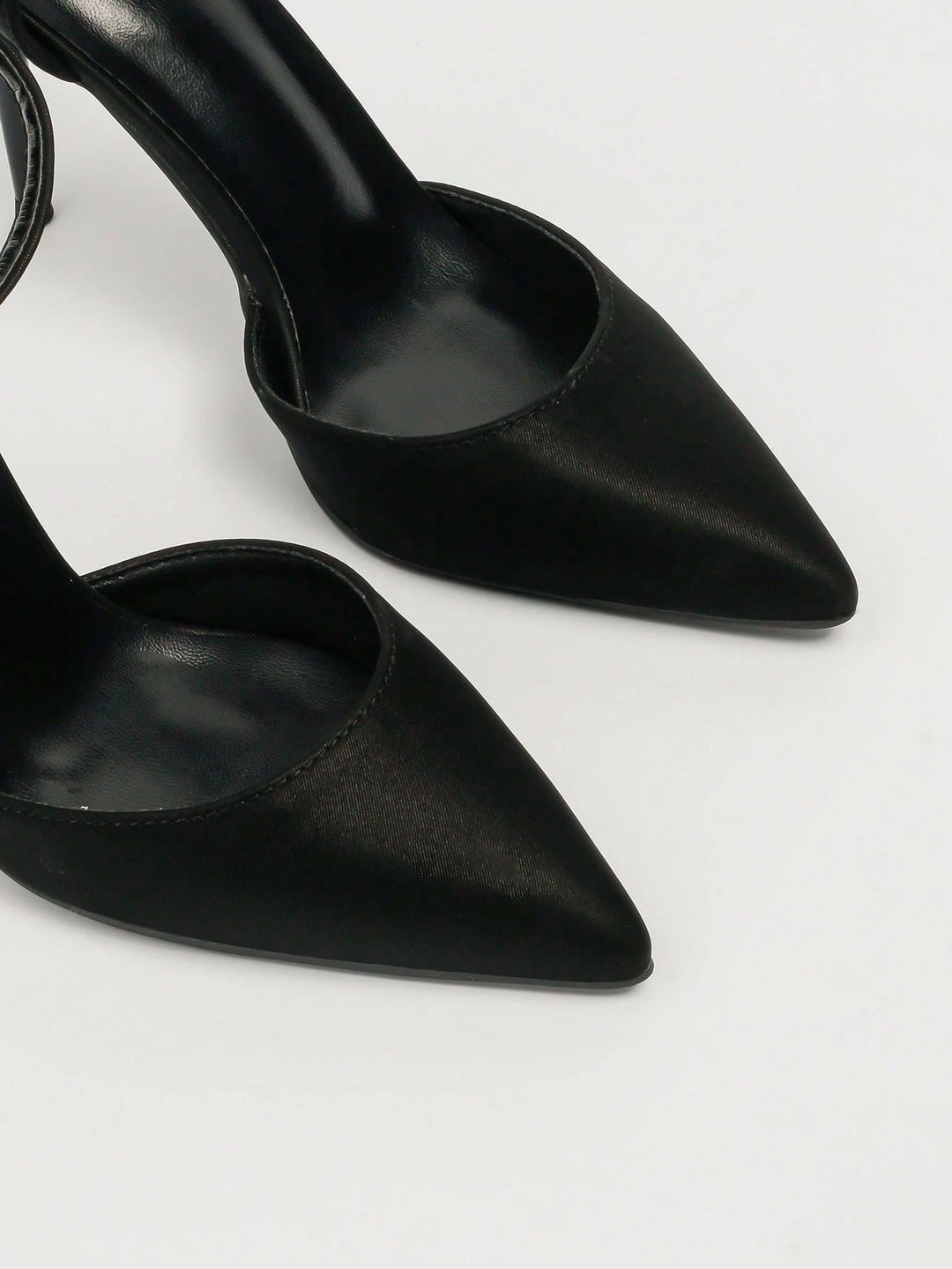 Pantofi cu toc SHEIN, negru