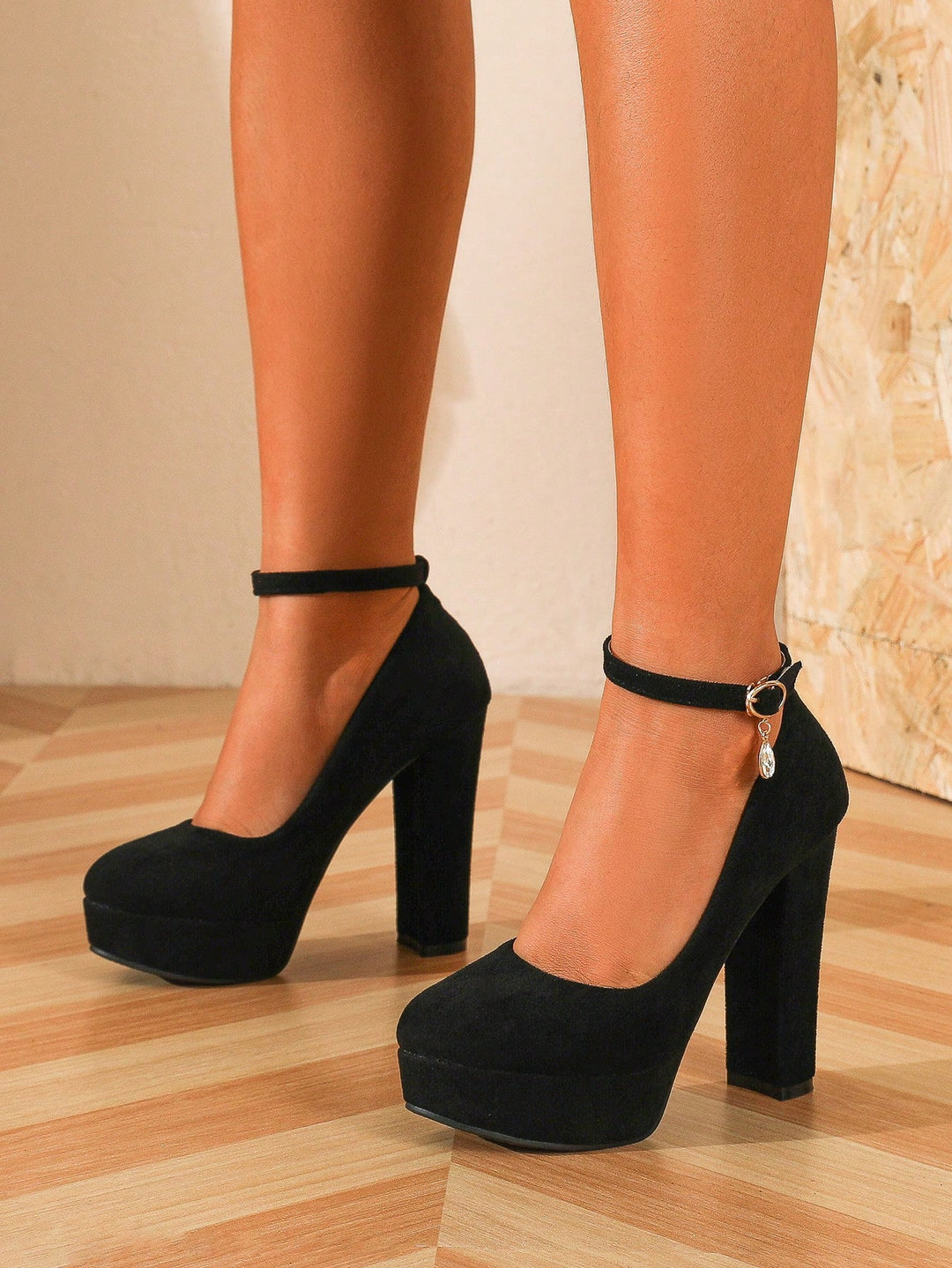 Pantofi cu toc SHEIN, negru