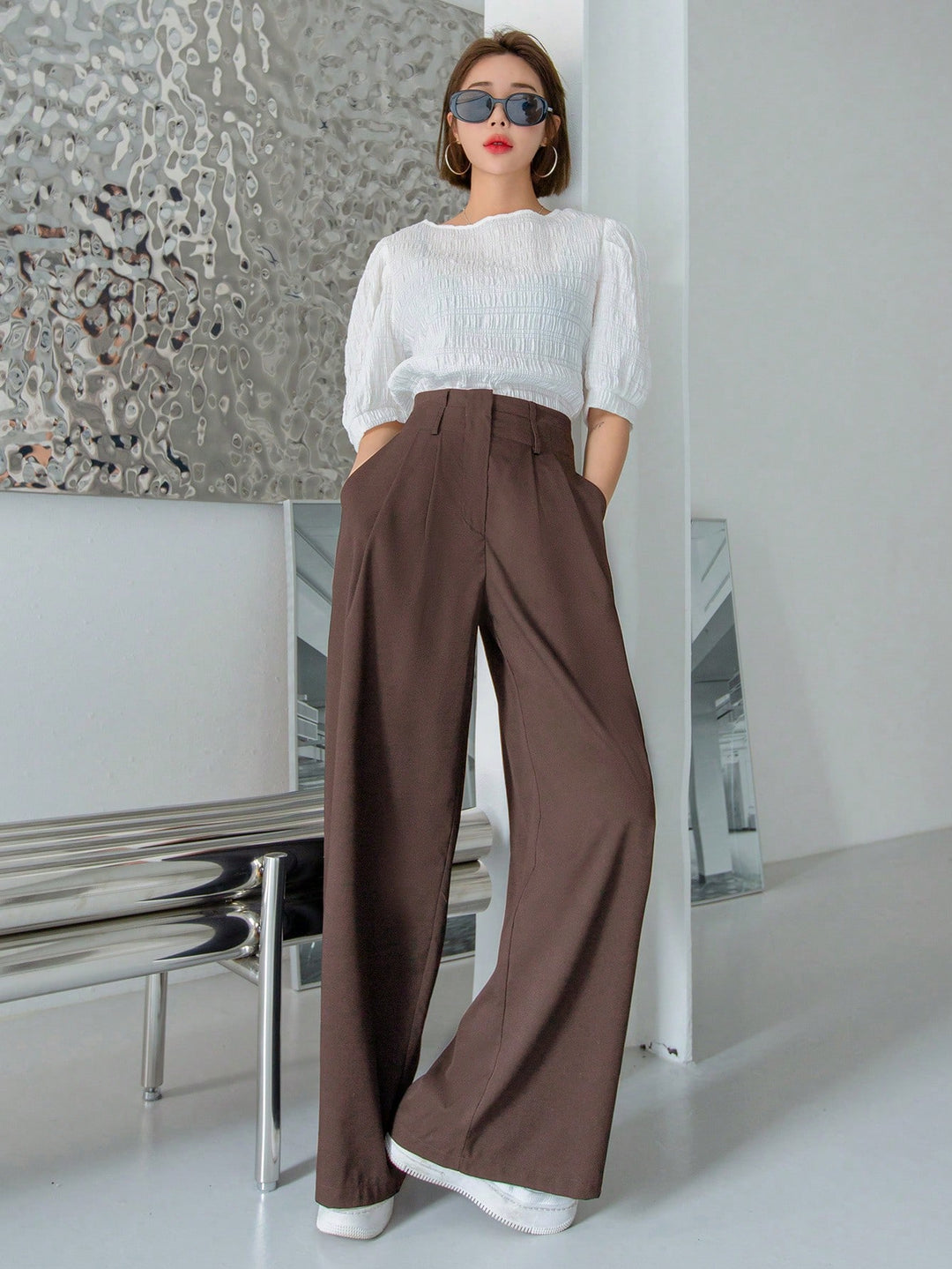 Pantaloni SHEIN, maro