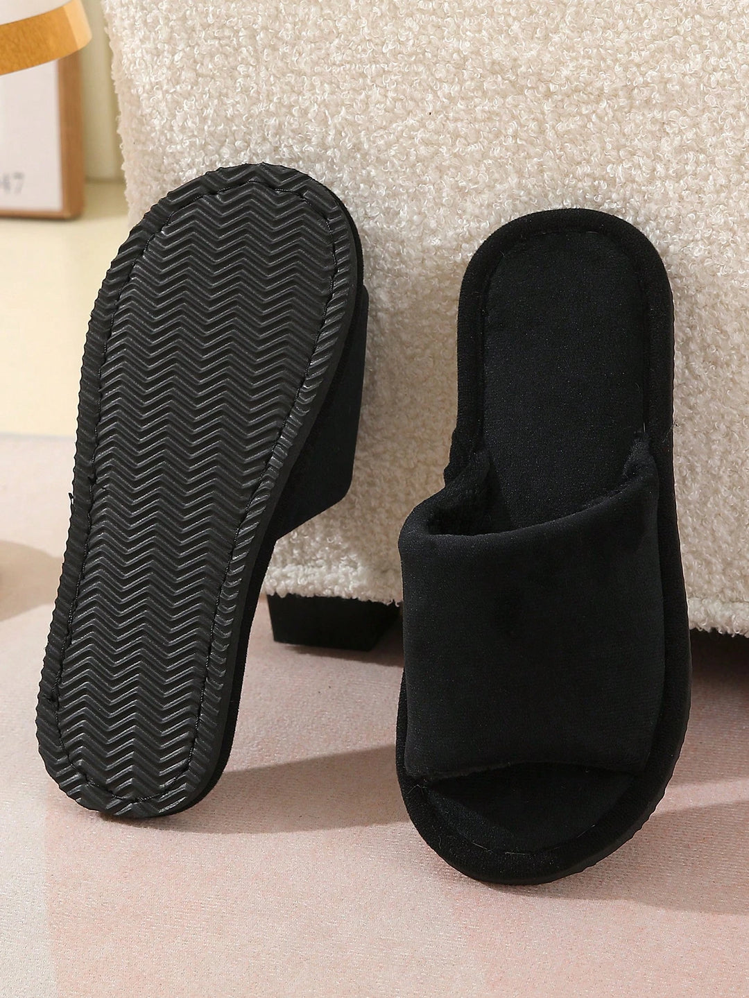 Papuci de casă SHEIN, negru