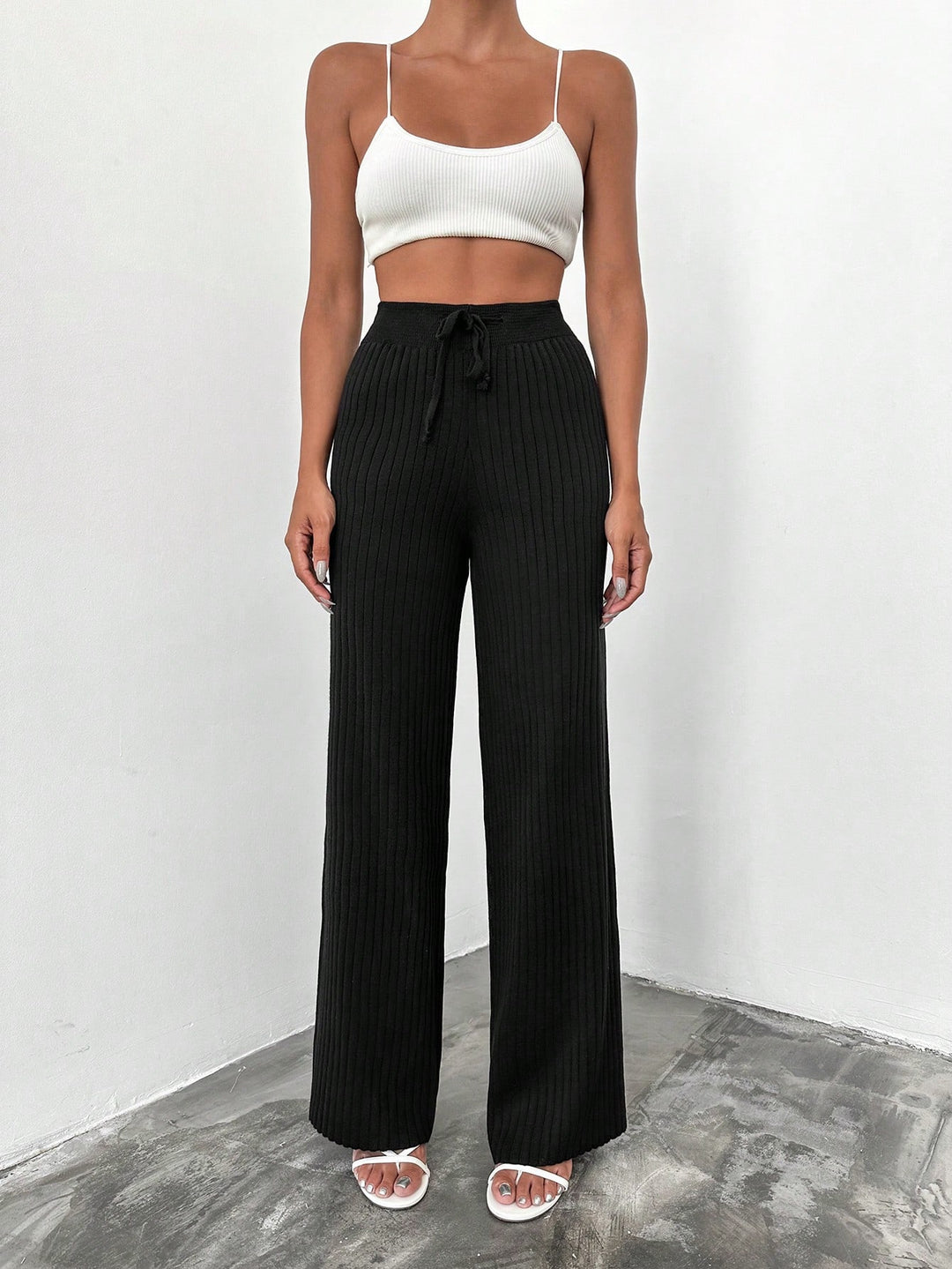 Pantaloni SHEIN, negru