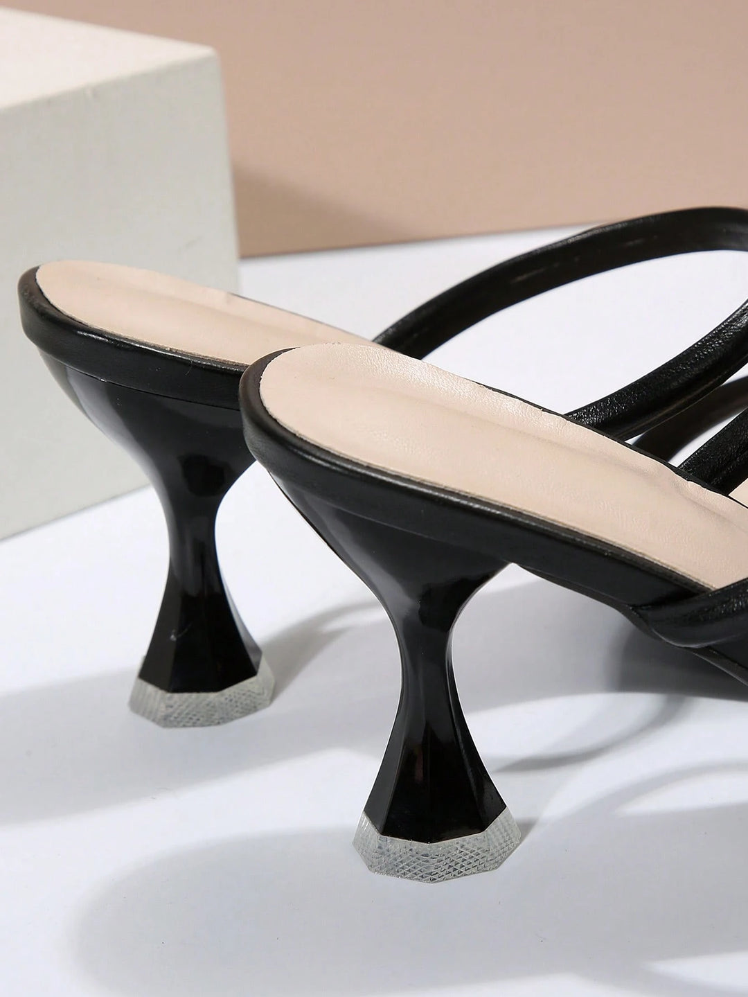 Saboți cu toc SHEIN, negru