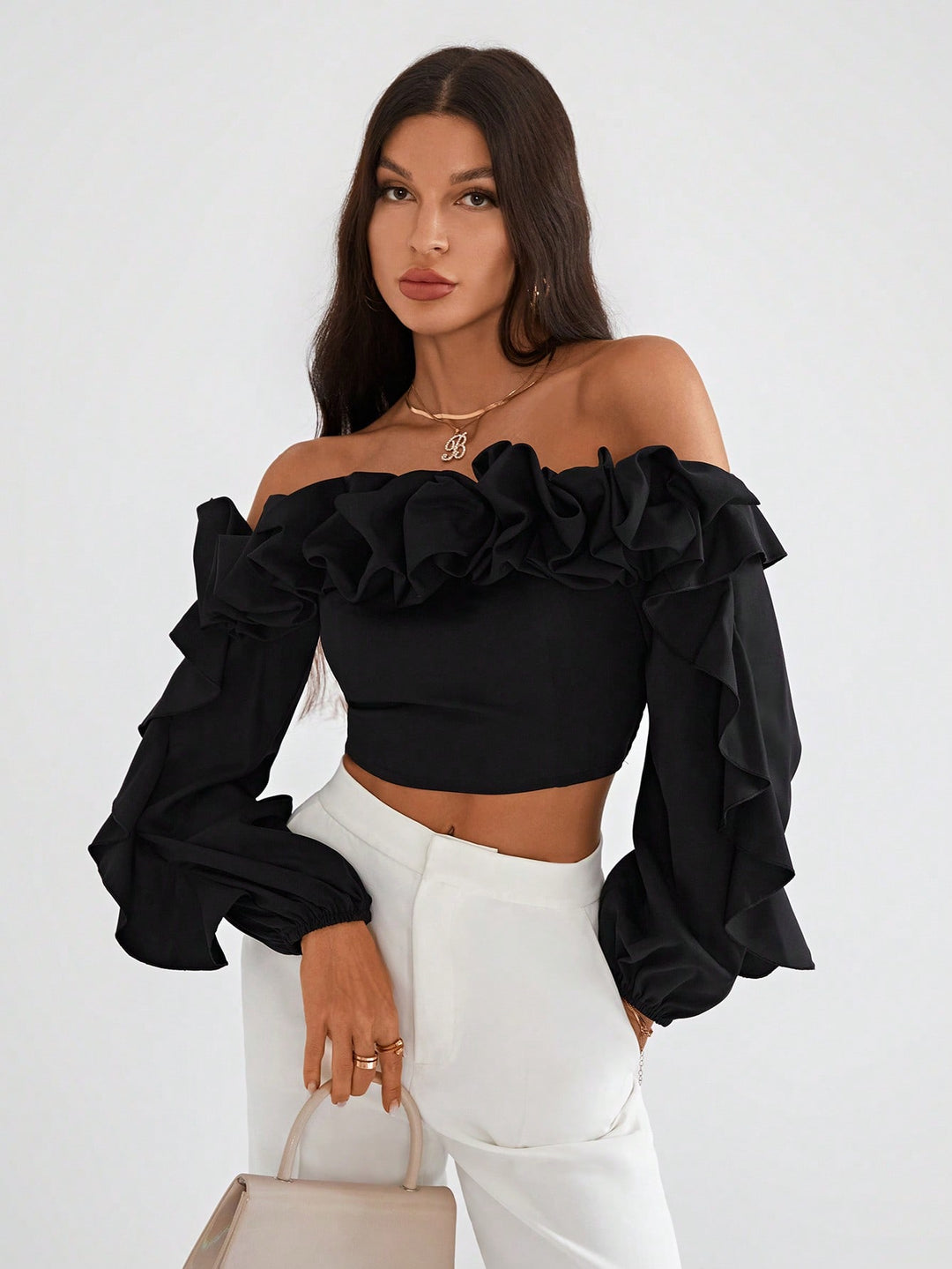 Top decupat cu volane SHEIN, negru