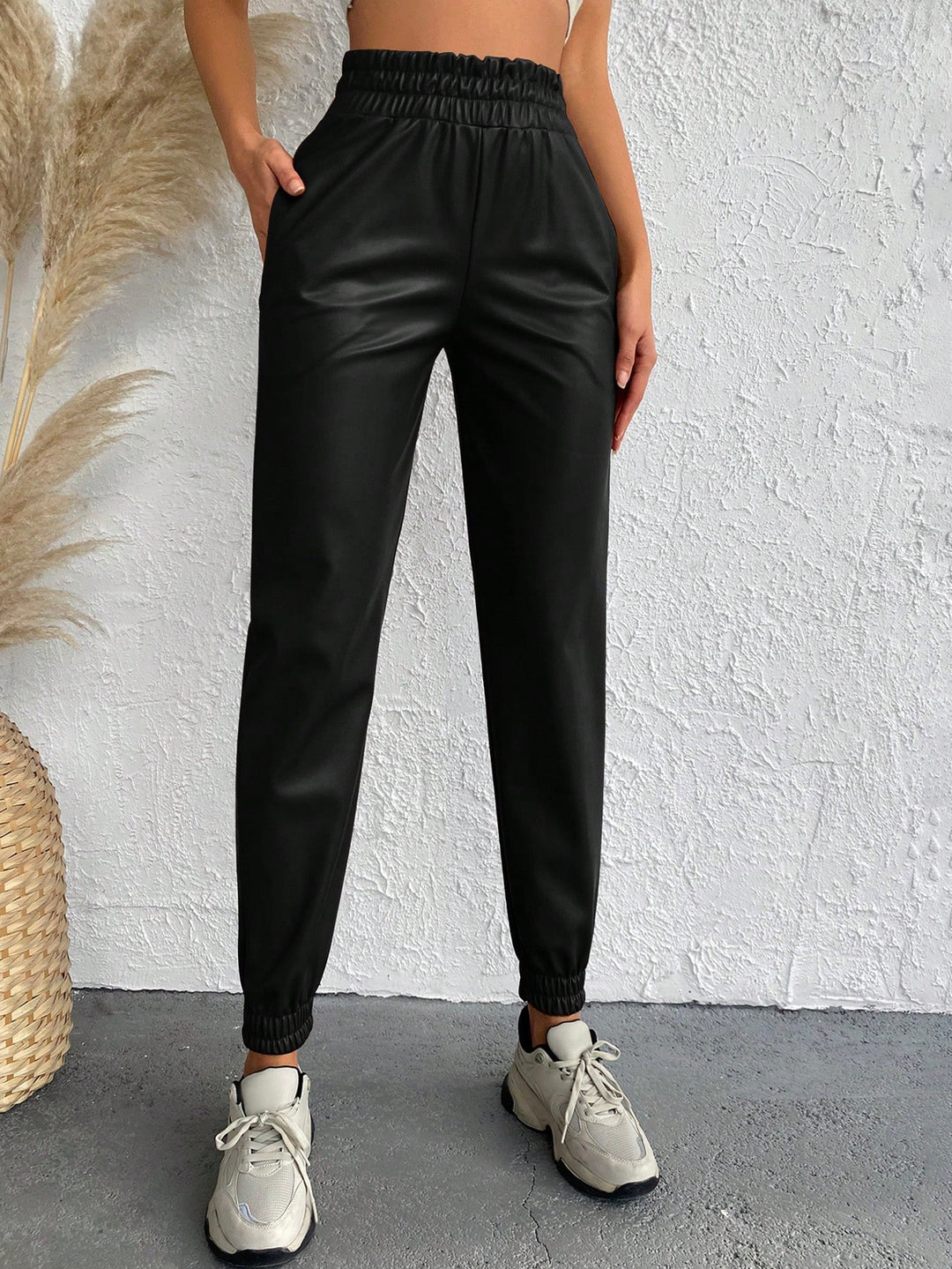 Pantaloni SHEIN, negru