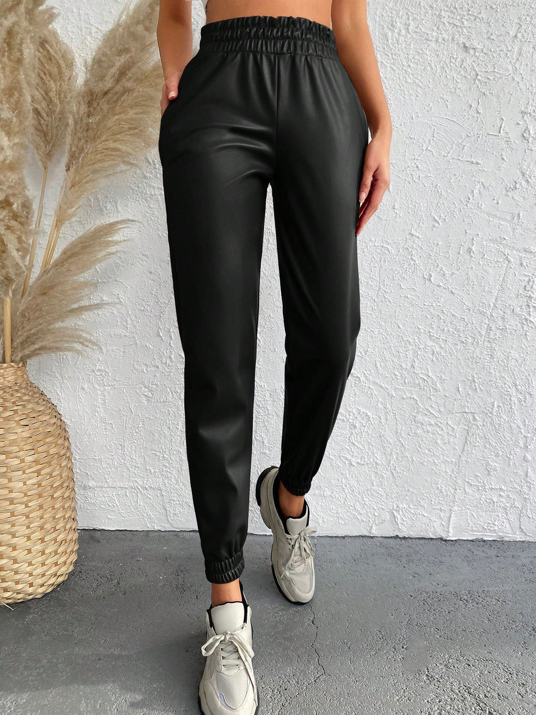 Pantaloni SHEIN, negru