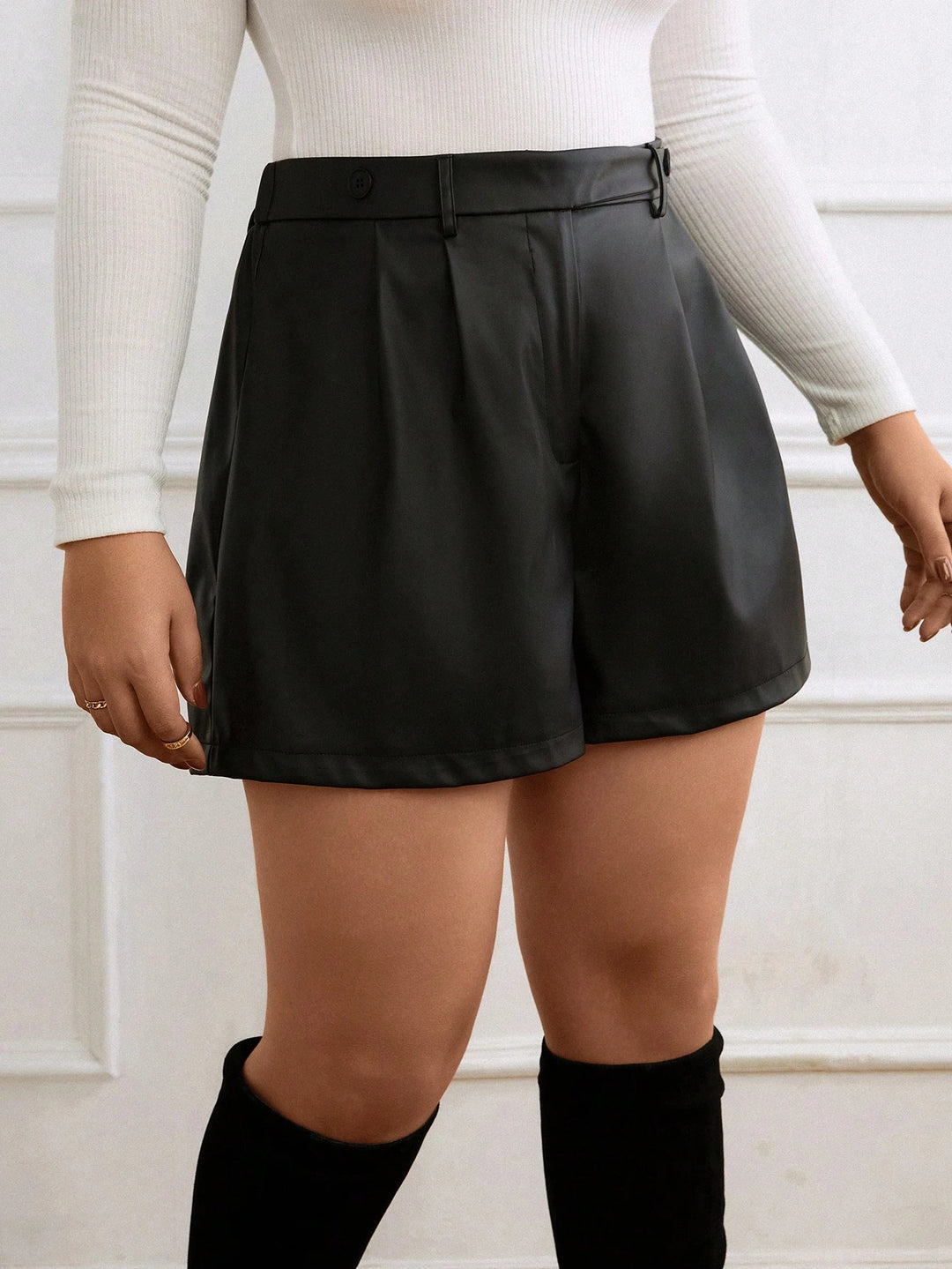 Pantaloni imitație piele SHEIN, negru