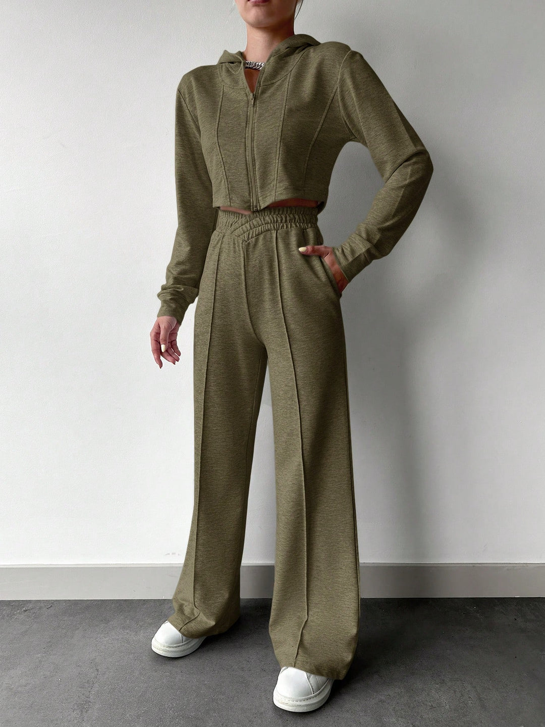 SHEIN együttes, khaki