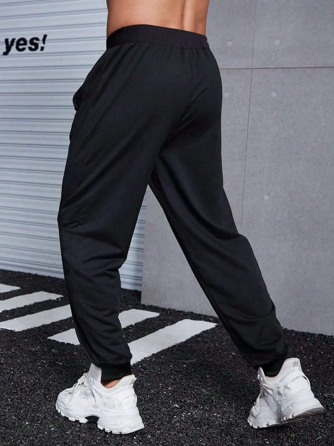 Pantaloni SHEIN, negru
