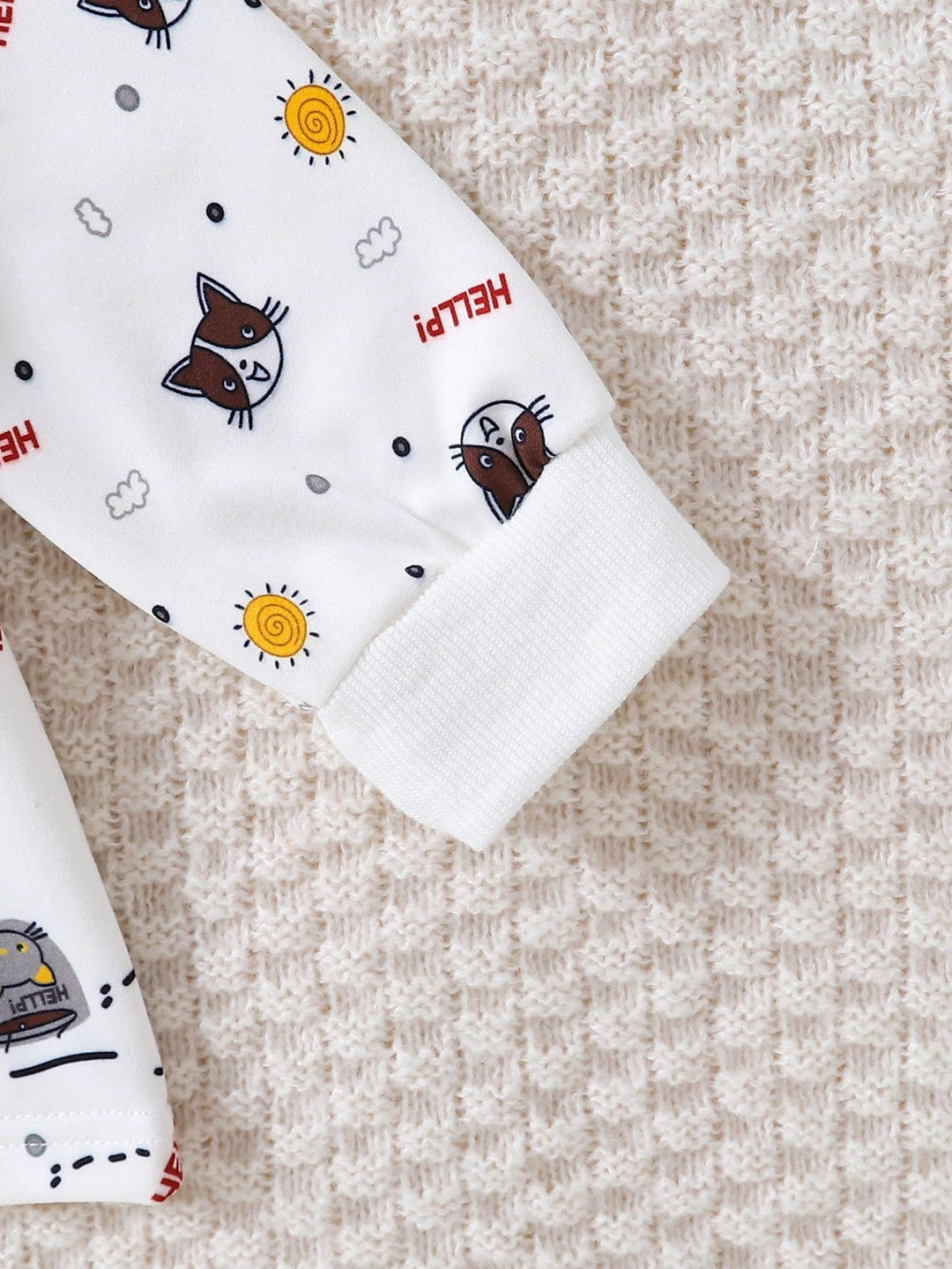Compleu pijamale SHEIN, mix culori