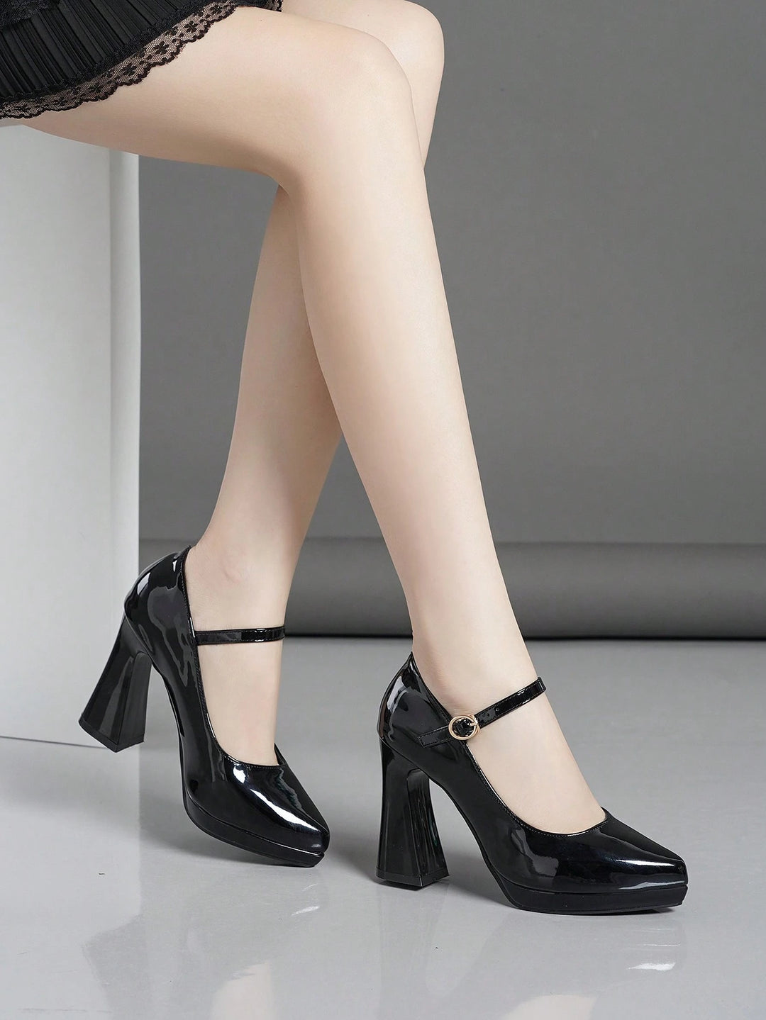 Pantofi cu toc SHEIN, negru