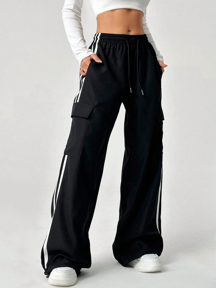 Pantaloni SHEIN, negru