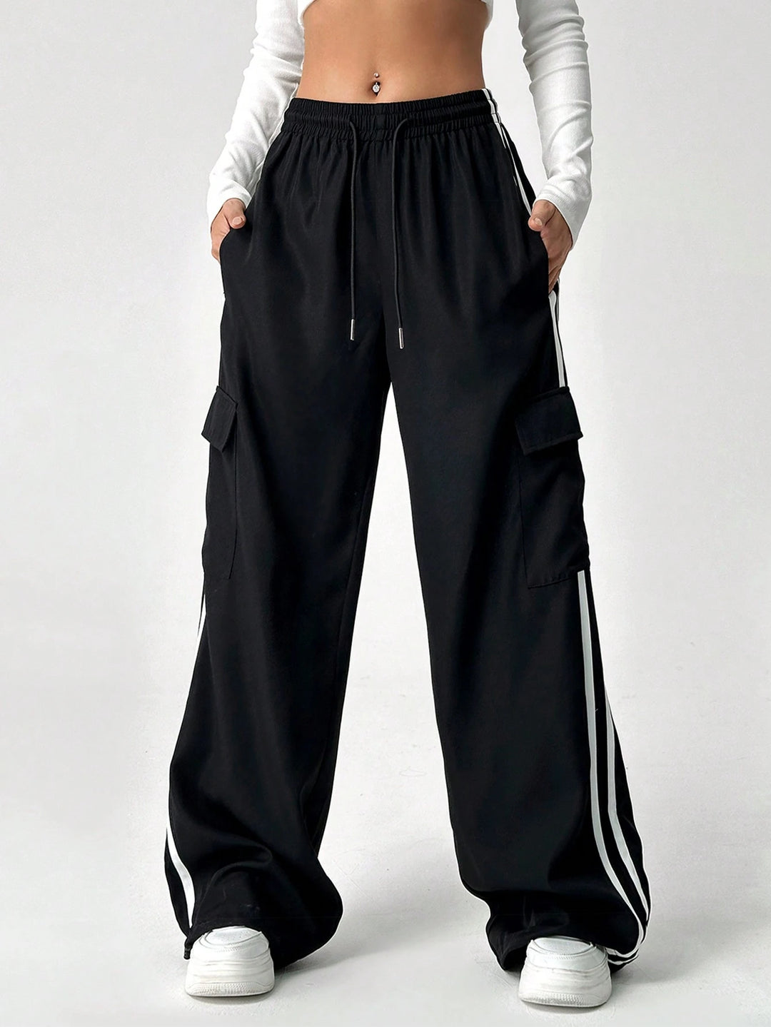 Pantaloni SHEIN, negru