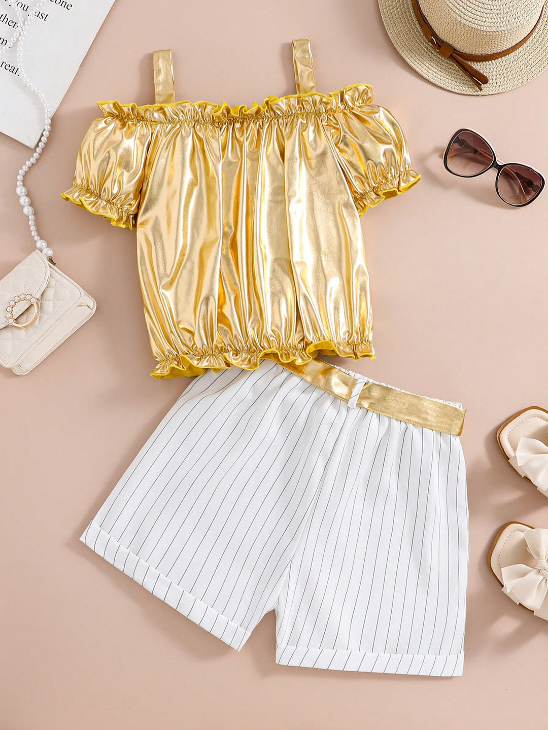 Set de top cu pantaloni scurți SHEIN, auriu