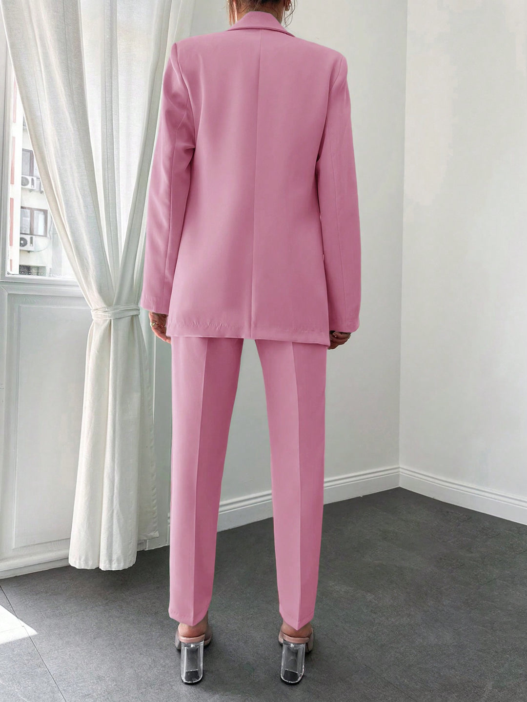 Costum SHEIN, roz