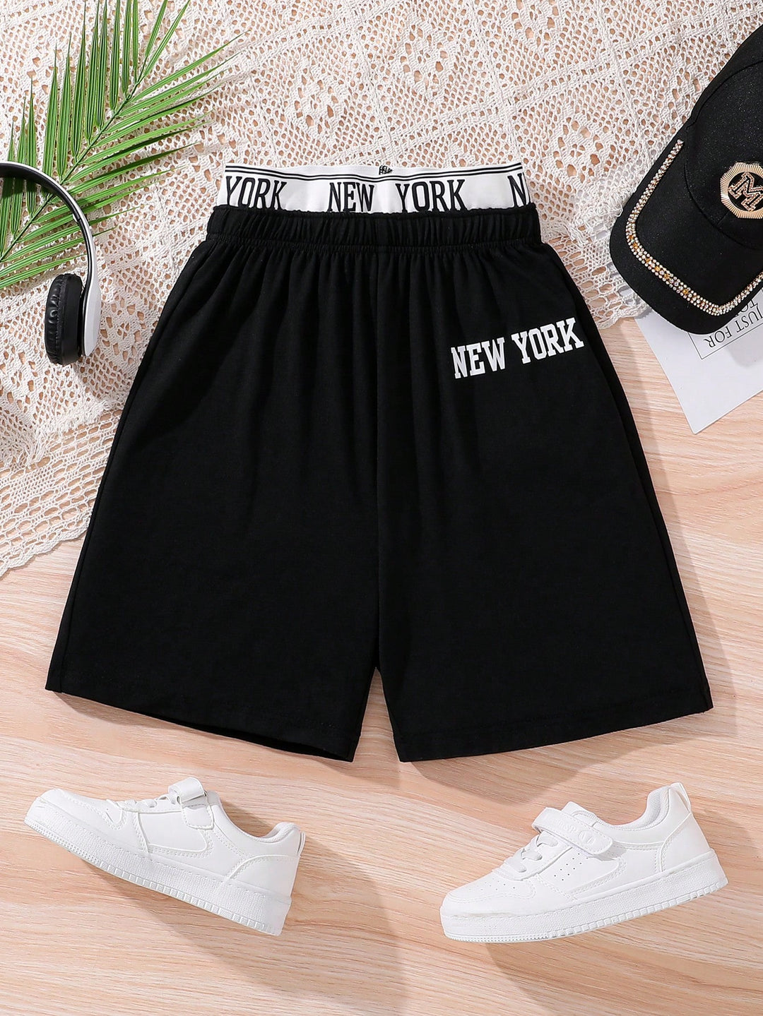 Pantaloni scurți SHEIN, negru