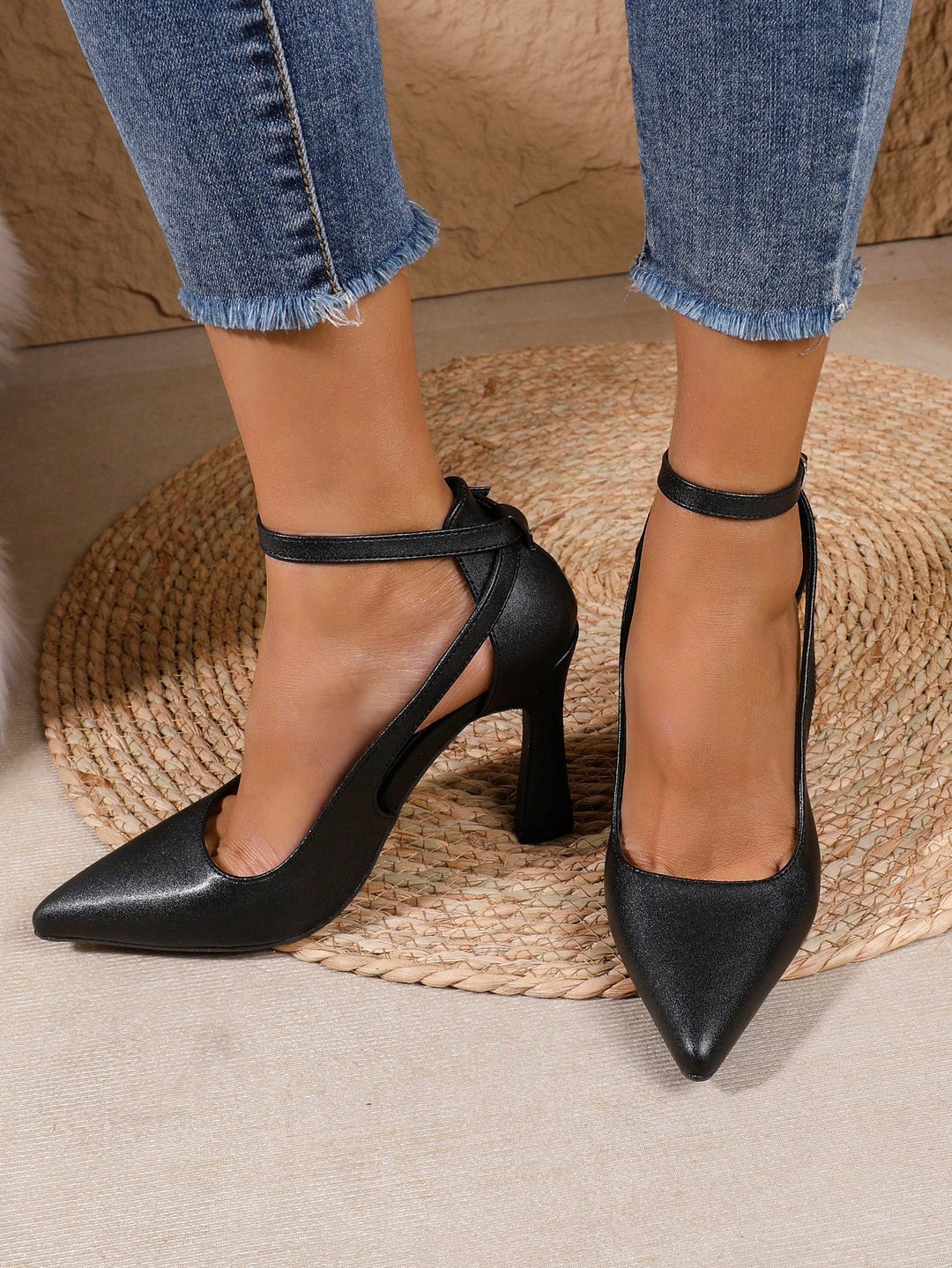 Pantofi cu toc SHEIN, negru