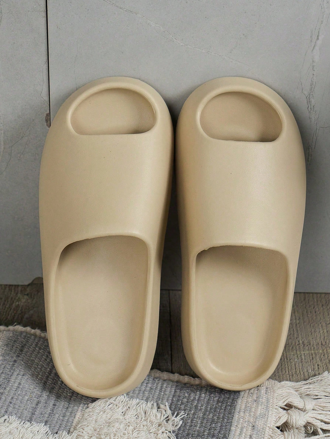 Papuc tip slide SHEIN, kaki