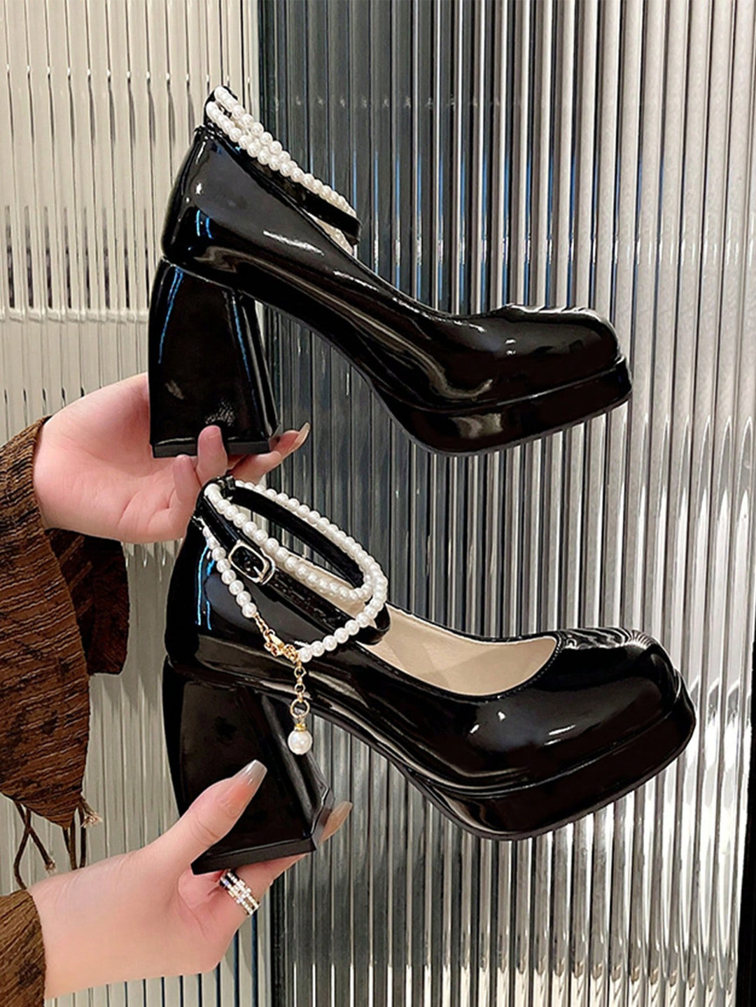 Pantofi cu toc SHEIN, negru