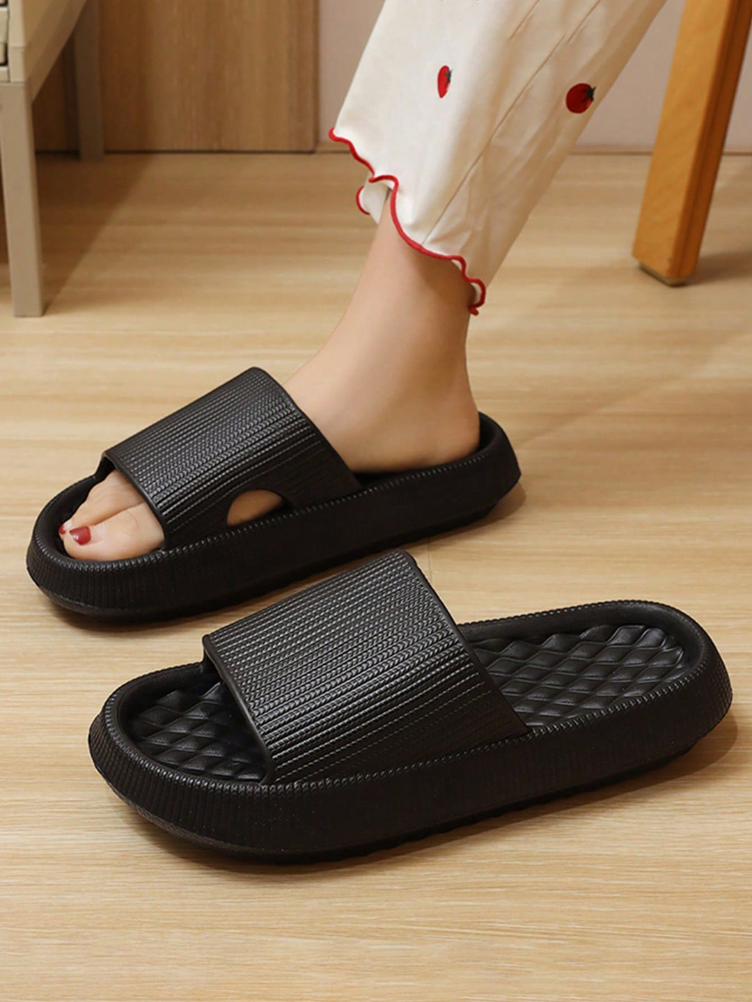 SHEIN papucs, fekete