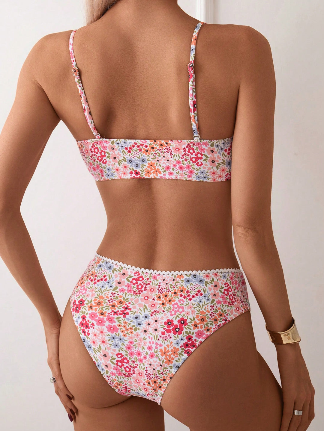 Set bikini SHEIN, mix culori