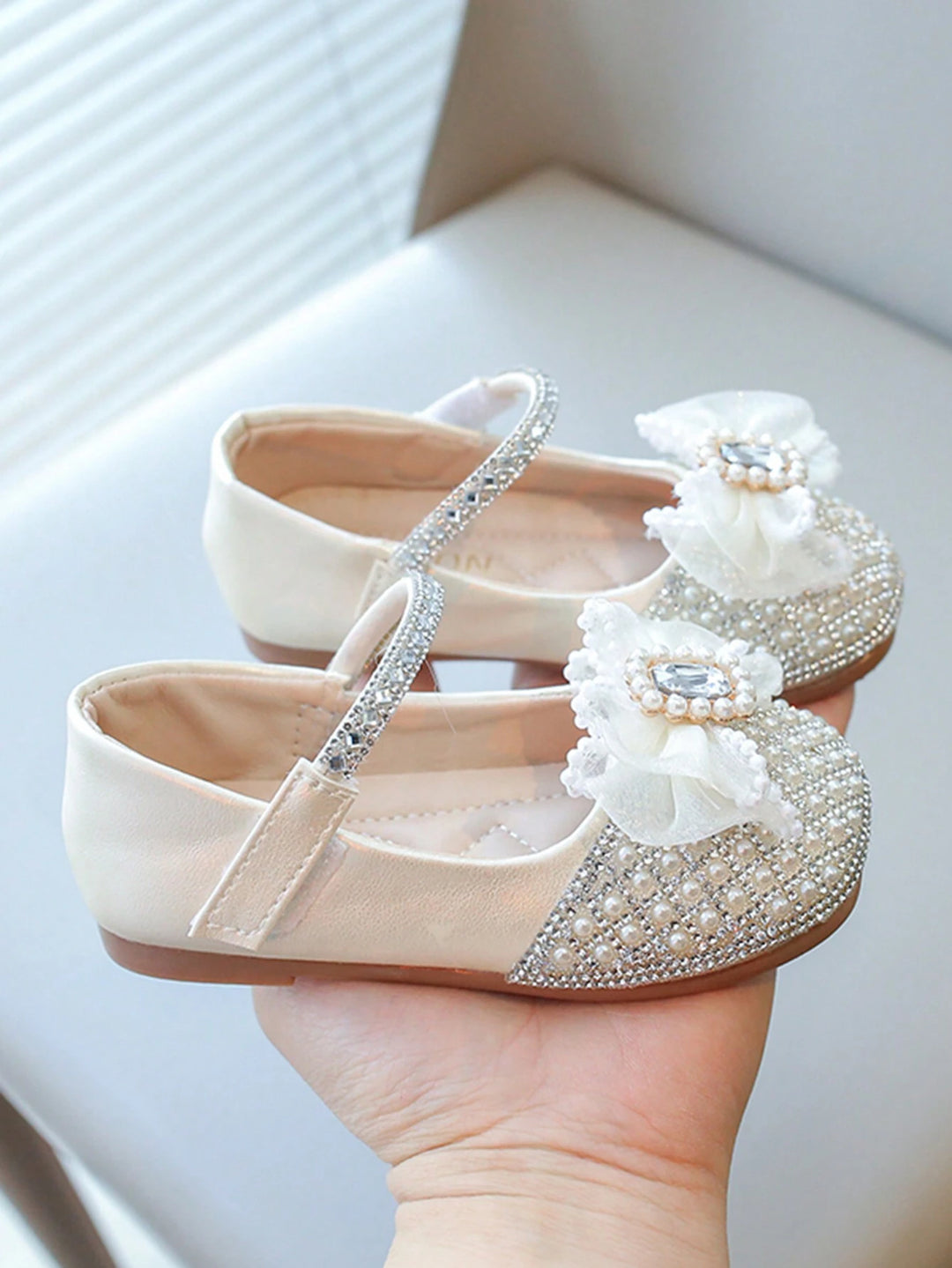 Pantofi SHEIN, alb
