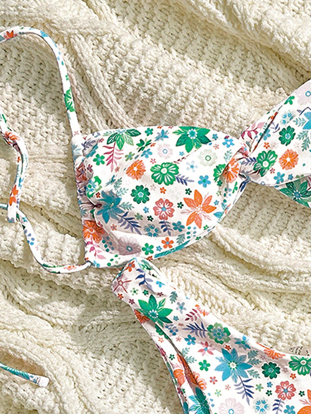 Set bikini SHEIN, mix culori