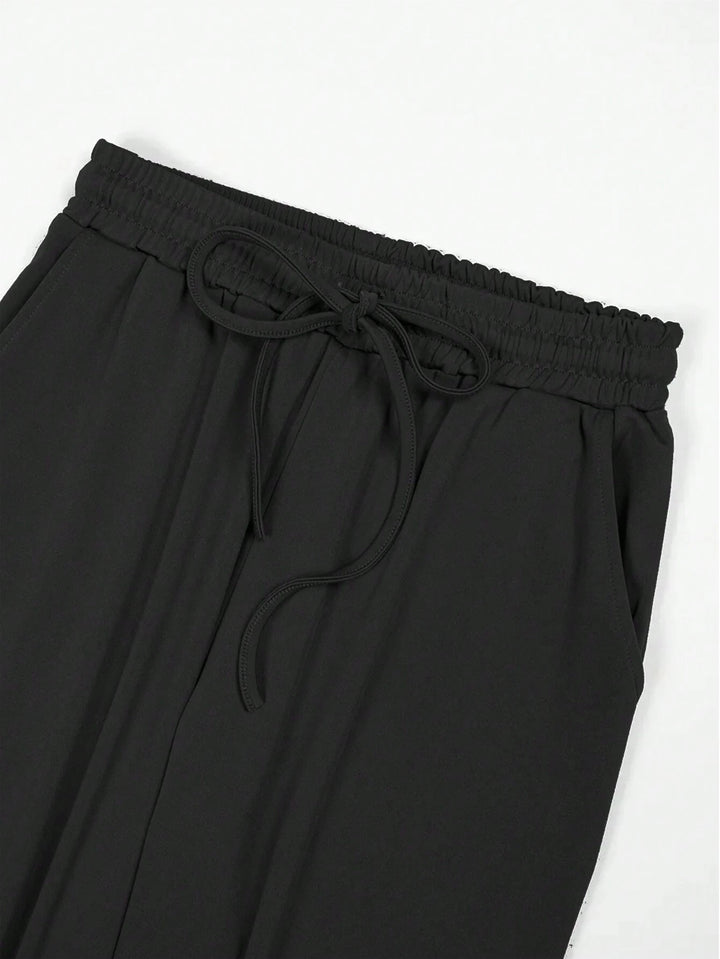 Pantaloni SHEIN, negru