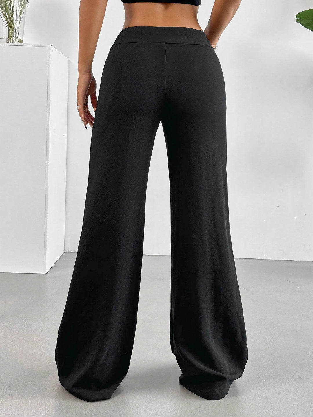 Pantaloni SHEIN, negru