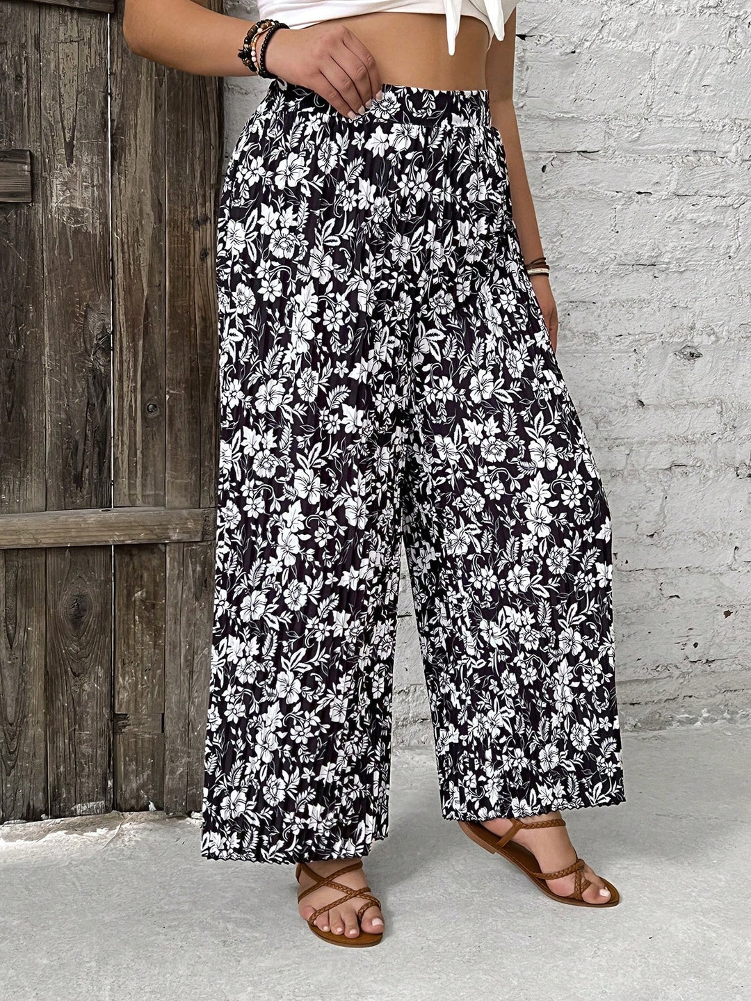 Pantaloni SHEIN, negru