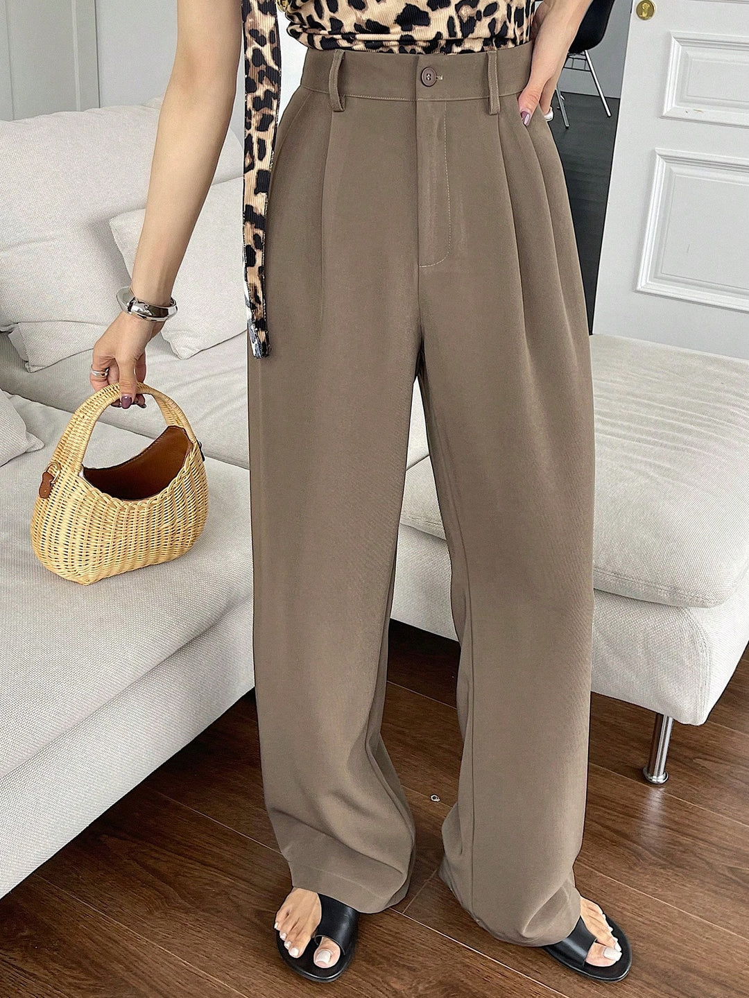 Pantaloni SHEIN, maro