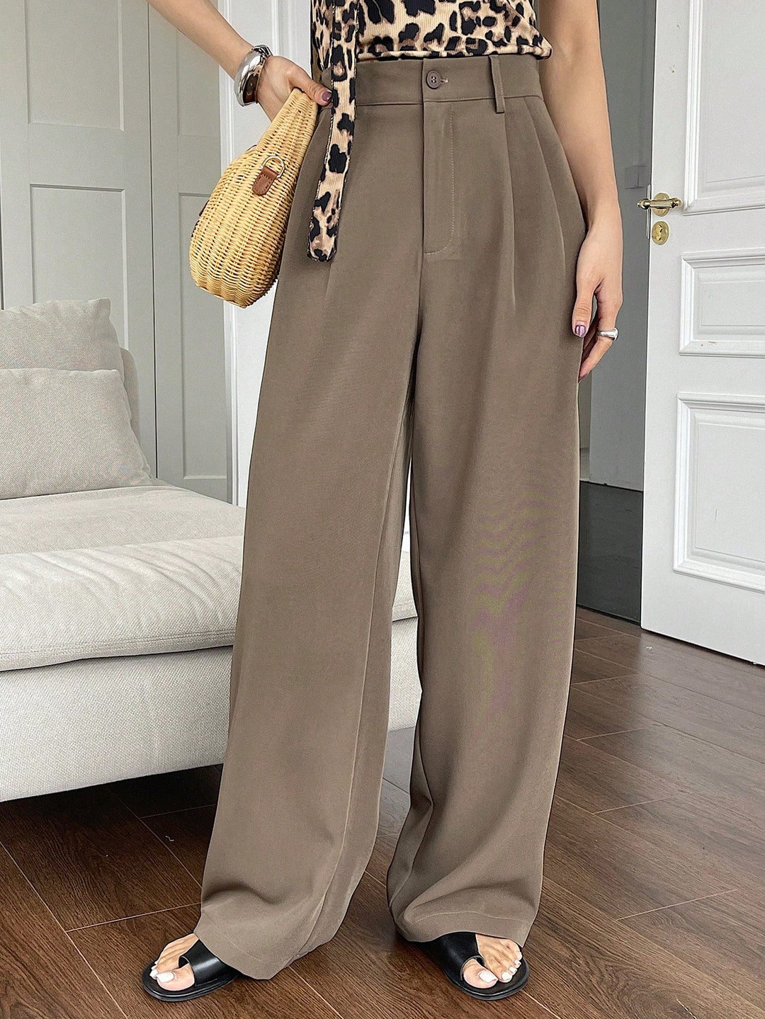 Pantaloni SHEIN, maro