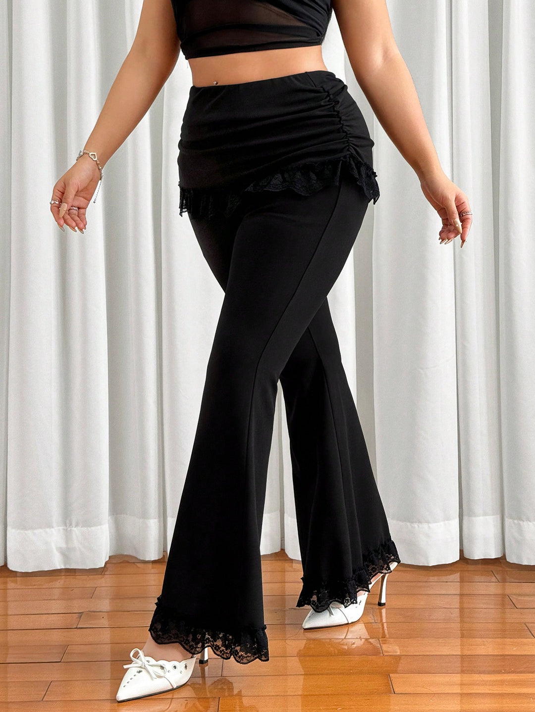 Pantaloni SHEIN, negru