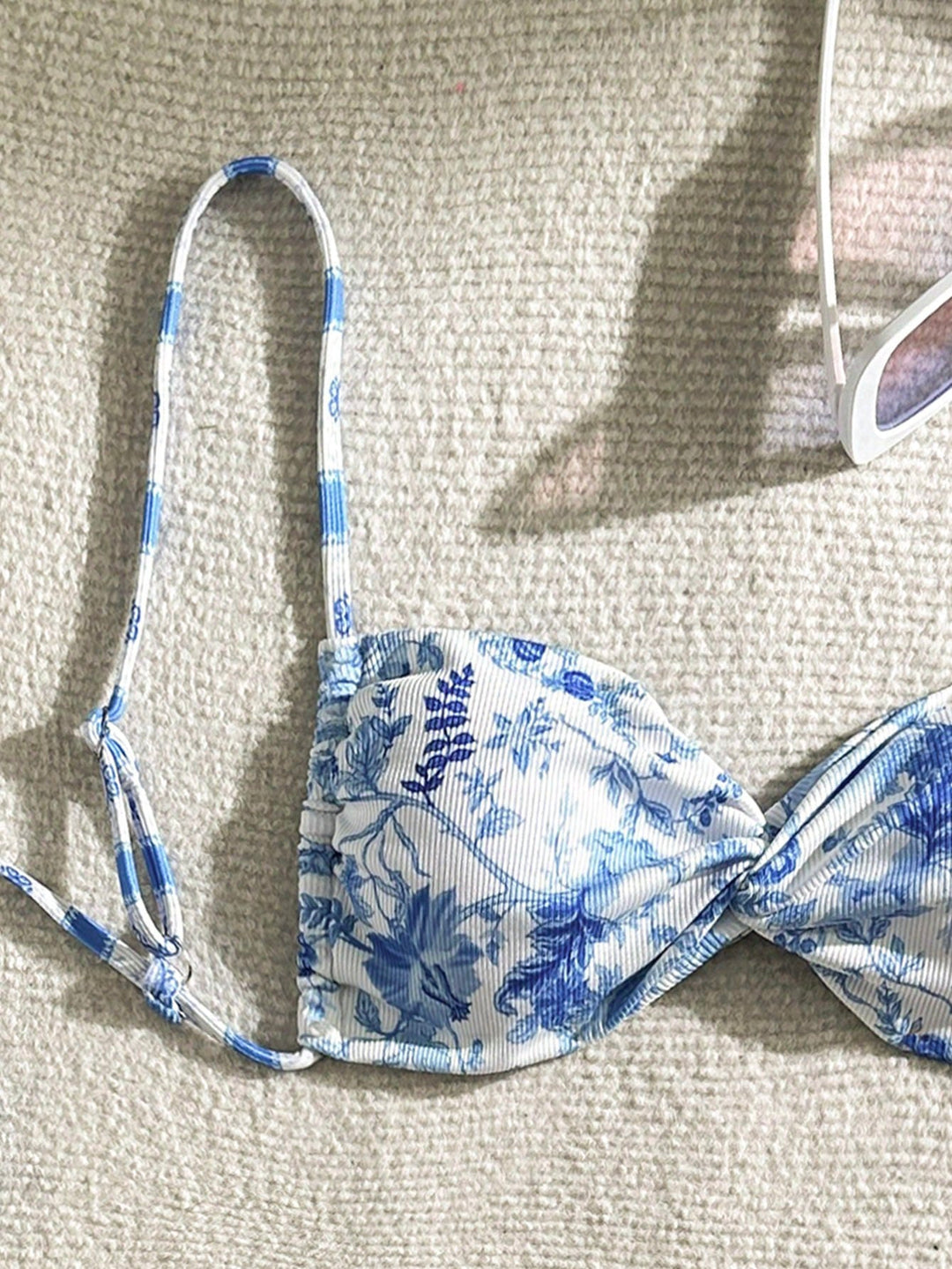 Set bikini SHEIN, mix culori