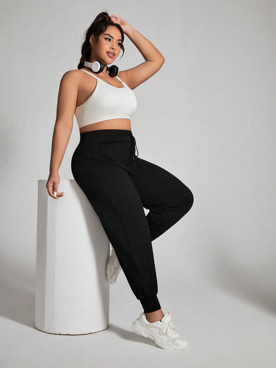 Pantaloni SHEIN, negru