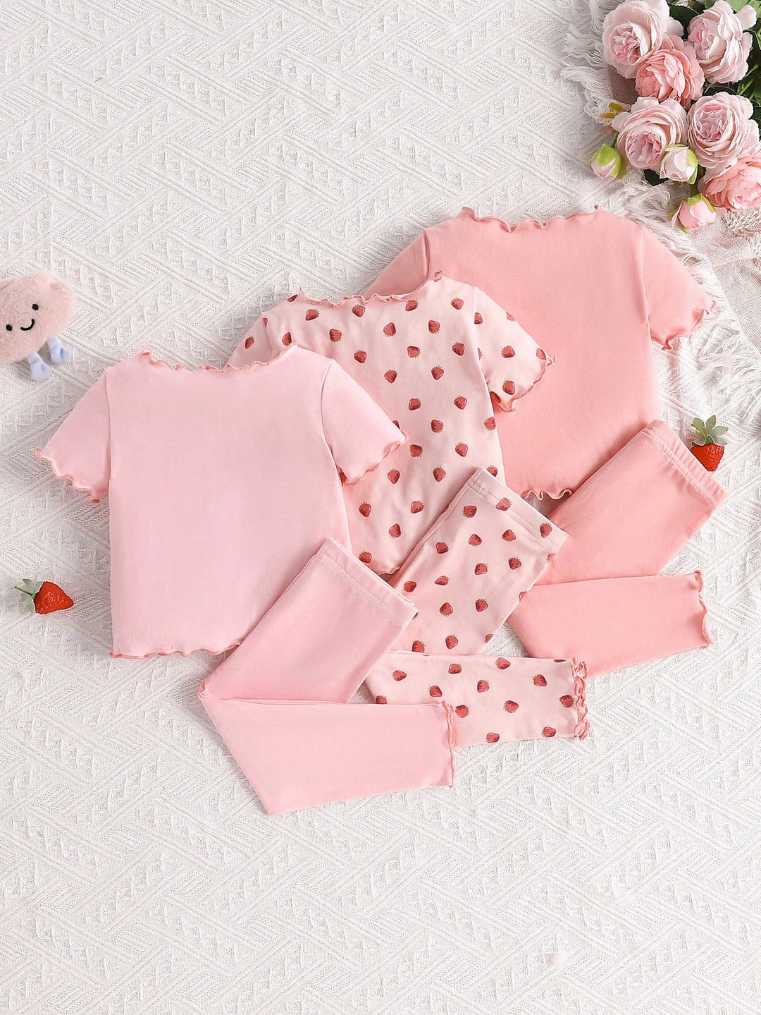 Set pijamale SHEIN, roz