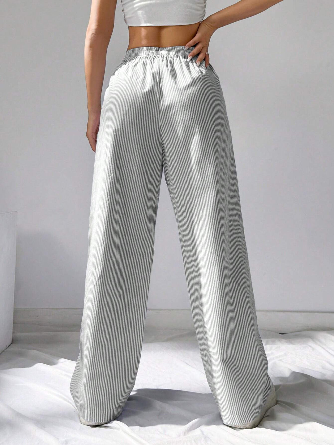 Pantaloni SHEIN, mix culori