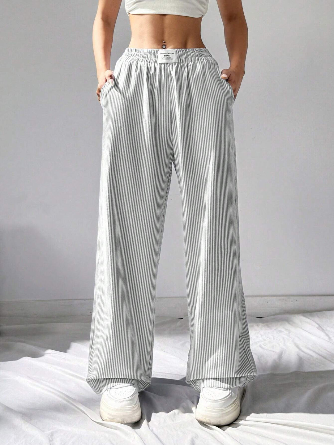 Pantaloni SHEIN, mix culori