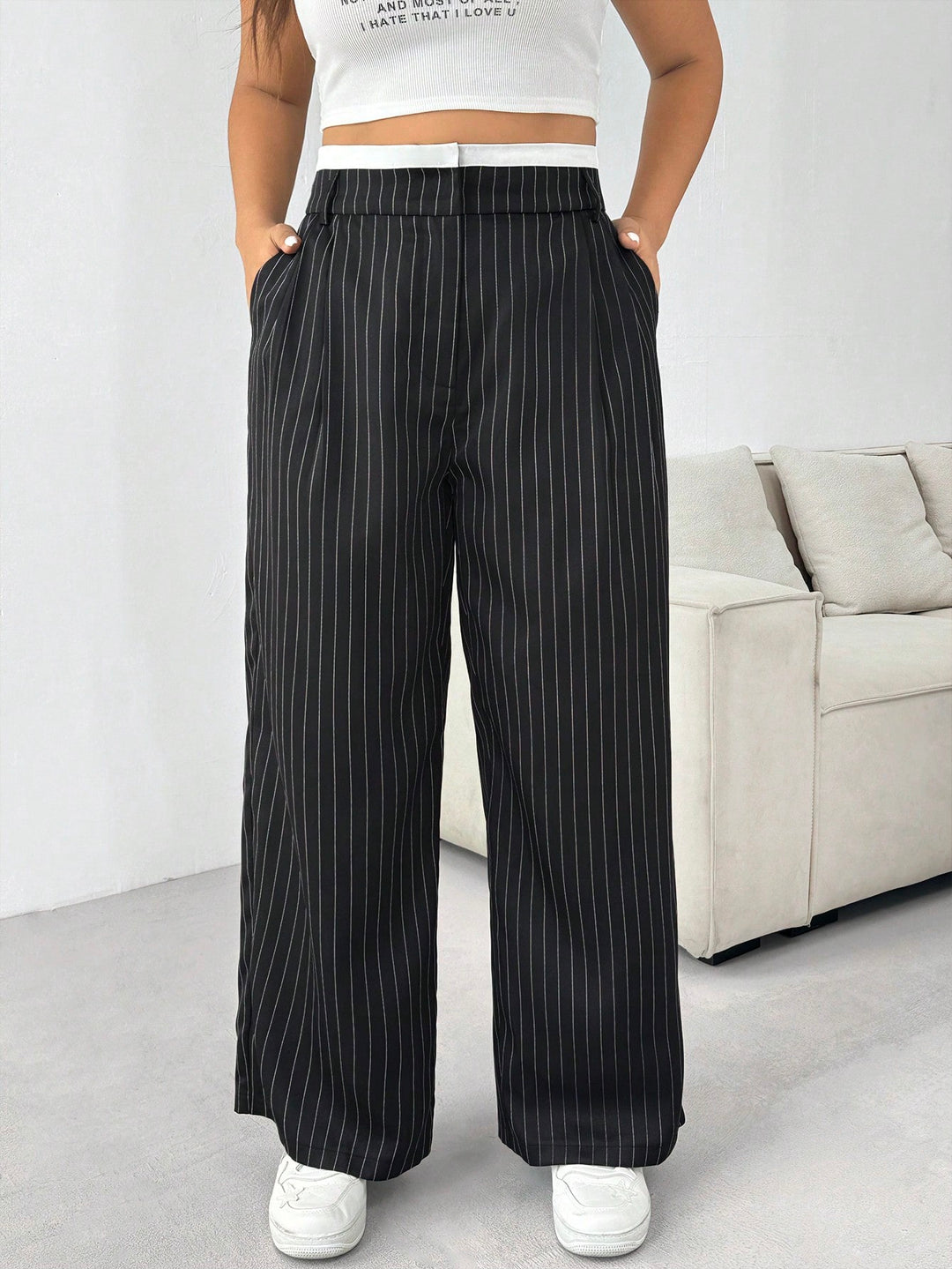 Pantaloni SHEIN, negru